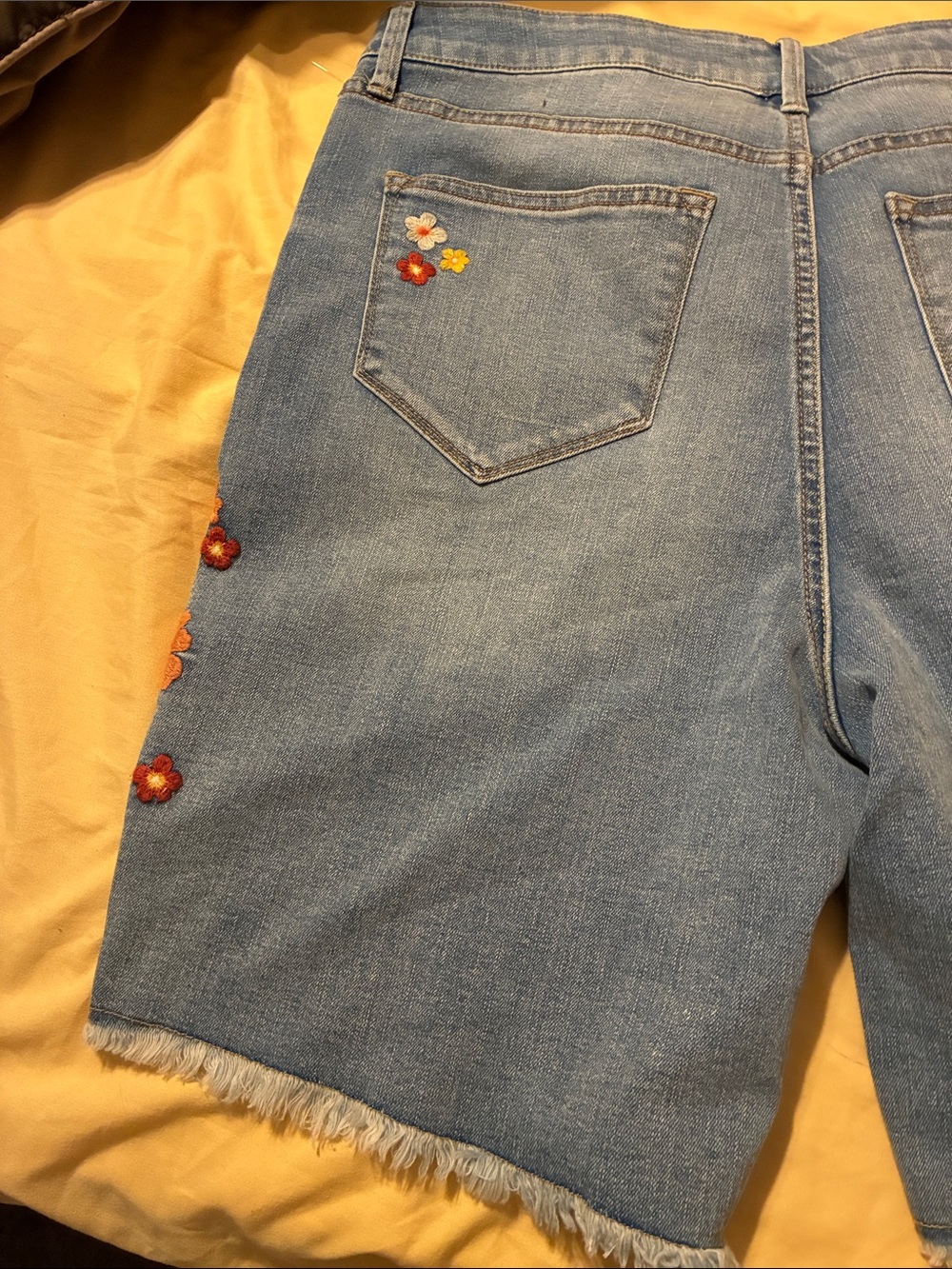 Driftwood ladies Brielle Bermuda shorts embroidered - Picture 6 of 6